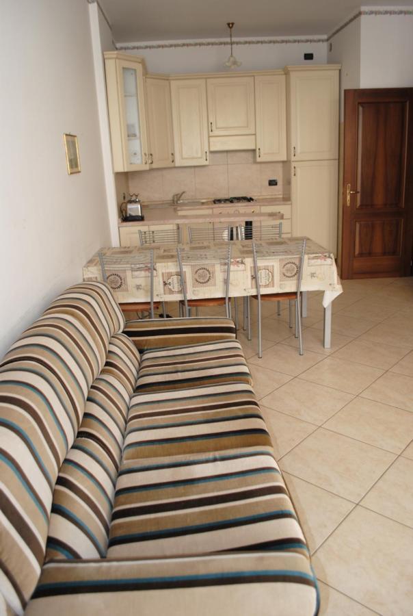Appartamento A Marina dʼAndora Bagian luar foto